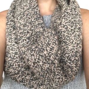 ARITZIA SUNDAY BEST NWT Wool Blend Hemingway Infinity Scarf in Heather Birch O/S